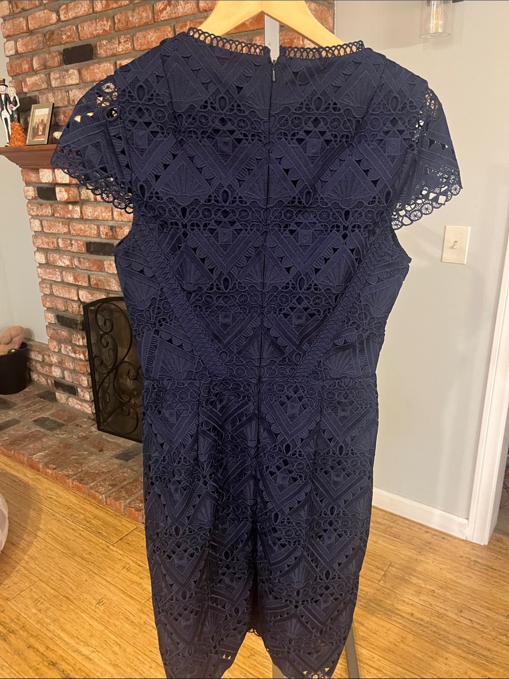 Reiss $325 Liza Graphic Lace Dress - Picture 4 of 5